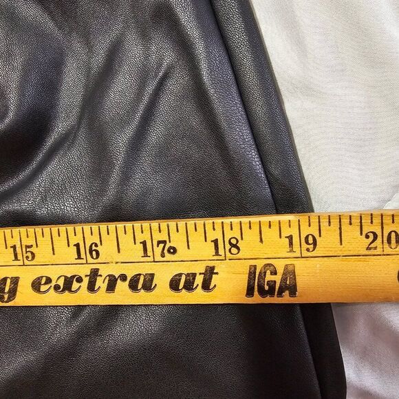 EUC TOPSHOP BLACK FAUX LEATHER TWISTED MIDI SKIRT SIDE SLIT SIZE 8 / SMALL - Picture 15 of 16